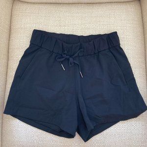 On the Fly Mid-Rise Short 2.5"